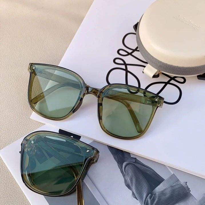 New Fashion Foldable Women's Sunglasses UV400 Protected