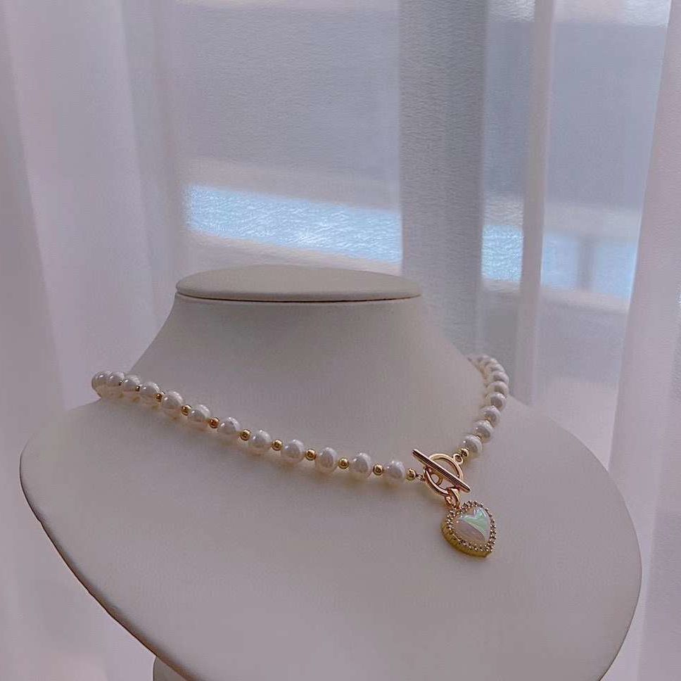 Women's Pearl Necklace