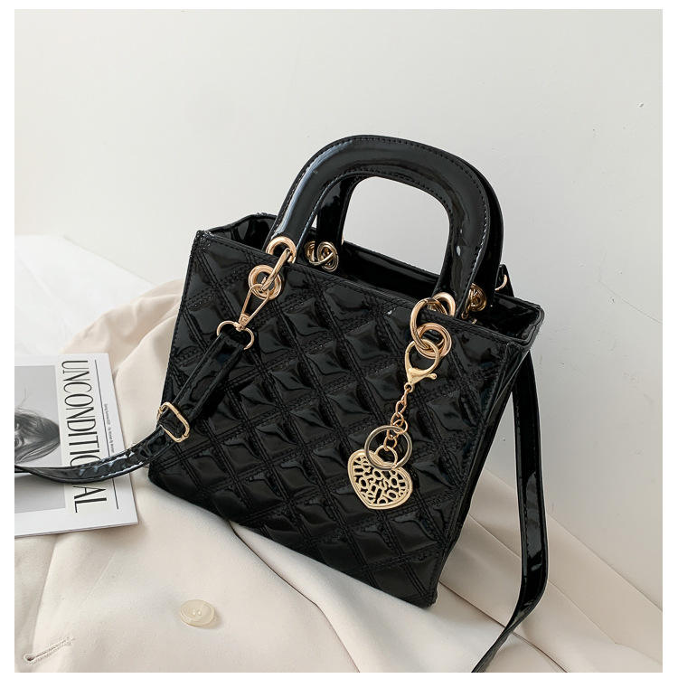 Peach Heart Pendant Single-shoulder Purses Solid Color Handbags Chain Shoulder Bag for Women handbags for women