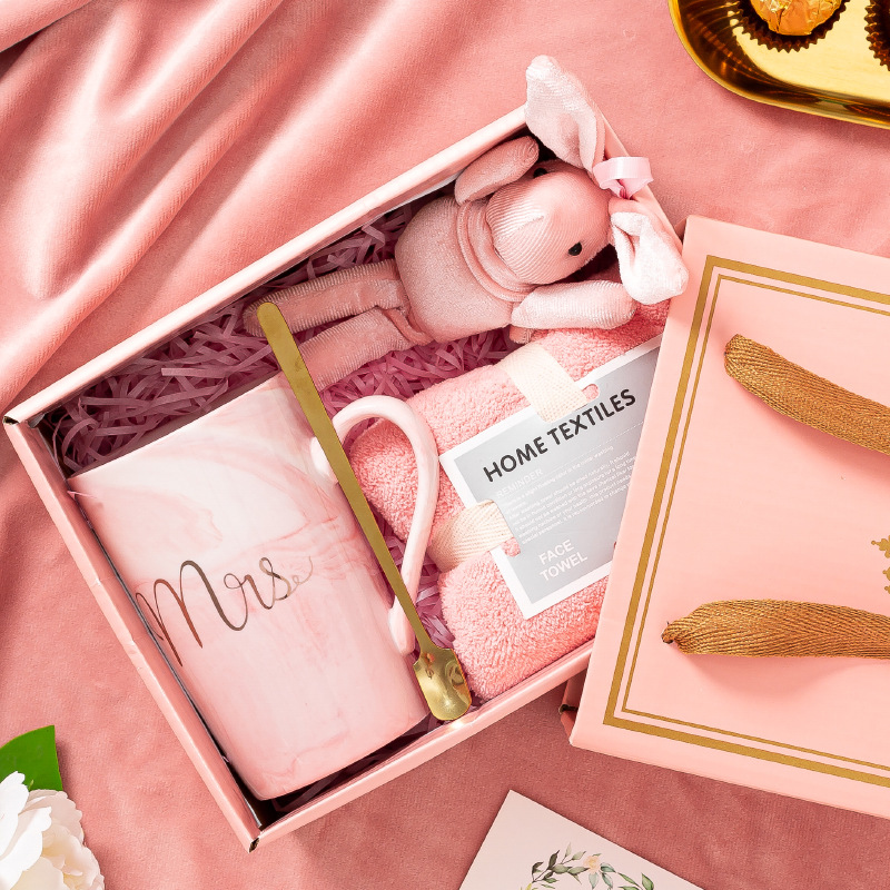 Ladies Birthday Gift Set Customized Ceramic Mug and Lovely Towel for Weddings and Promotions Guests' Souvenir Items