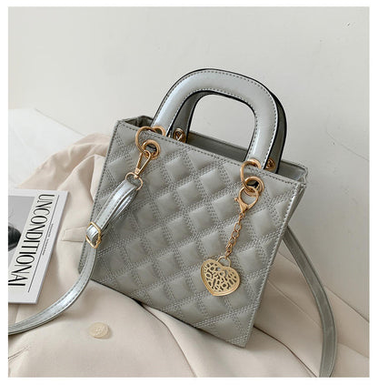 Peach Heart Pendant Single-shoulder Purses Solid Color Handbags Chain Shoulder Bag for Women handbags for women