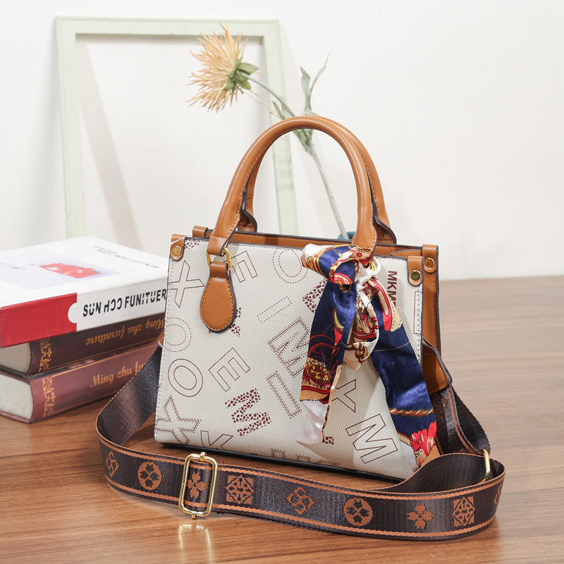 New Fashion Luxury Letter Printing PU Leather High Quality Women's Daily Versatile Handheld Shoulder Bag