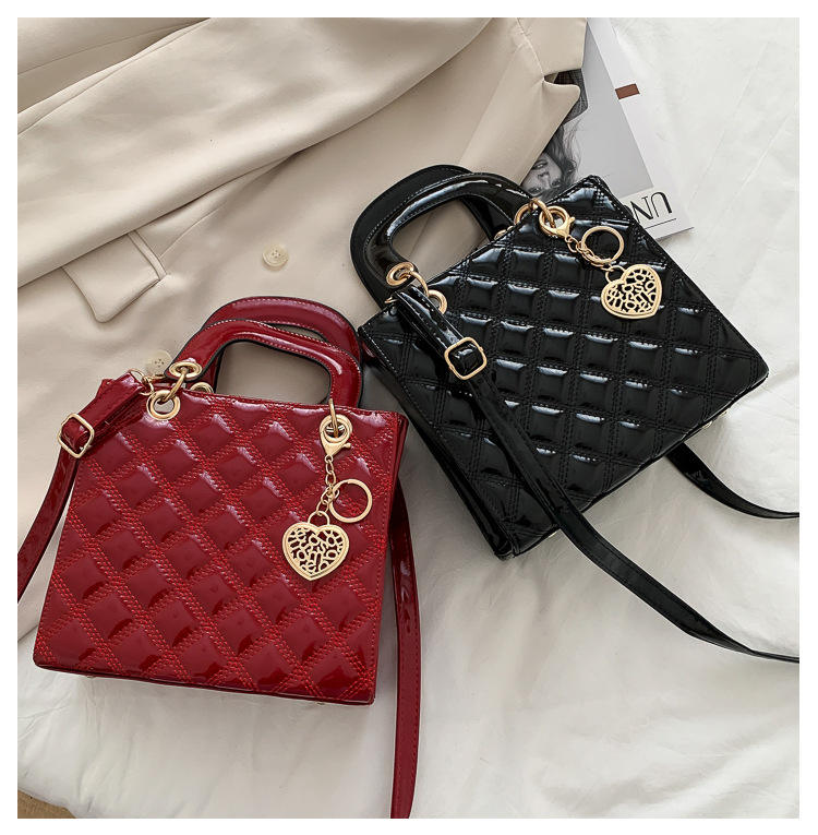 Peach Heart Pendant Single-shoulder Purses Solid Color Handbags Chain Shoulder Bag for Women handbags for women